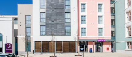 Premier Inn Tenby Town Centre Exterior