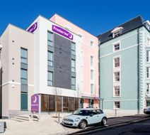 Premier Inn Tenby Town Centre Exterior