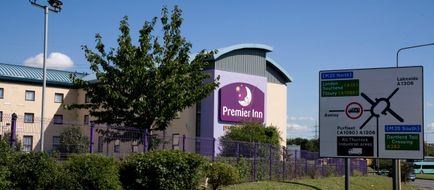 Premier Inn Thurrock West Exterior