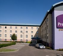 Premier Inn Thurrock West Exterior