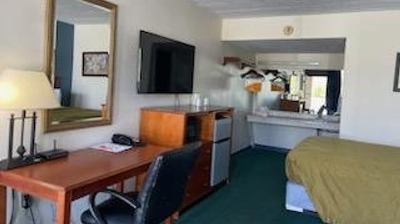 <b>Horseshoe Curve Lodge Room</b>. Images powered by <a href="https://www.leonardoworldwide.com/" title="Leonardo Worldwide" target="_blank">Leonardo</a>.