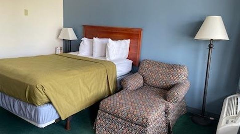 <b>Horseshoe Curve Lodge Room</b>. Images powered by <a href="https://www.leonardoworldwide.com/" title="Leonardo Worldwide" target="_blank">Leonardo</a>.