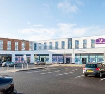 Premier Inn Trowbridge Exterior