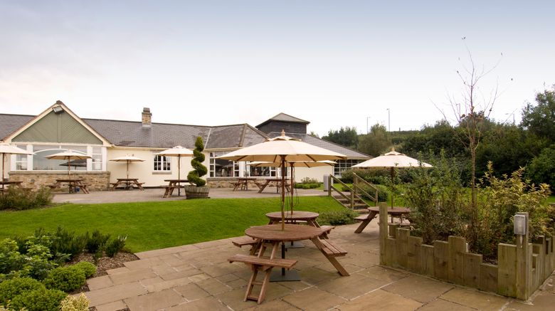<b>Premier Inn Truro Exterior</b>. Images powered by <a href="https://www.leonardoworldwide.com/" title="Leonardo Worldwide" target="_blank">Leonardo</a>.
