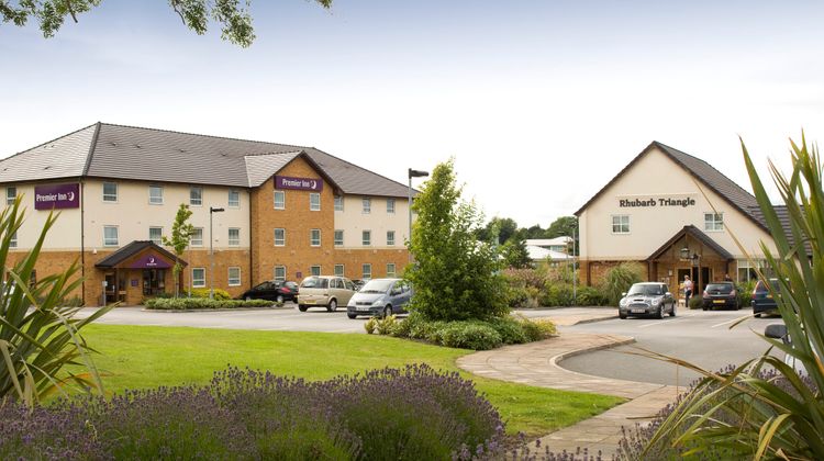 Premier Inn Wakefield City North Exterior