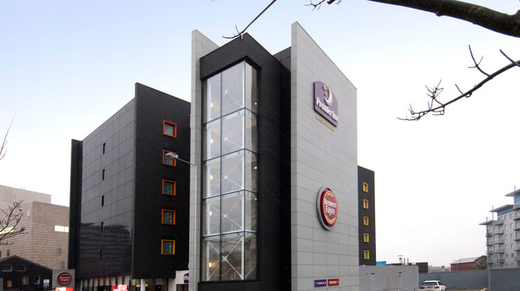 Premier Inn Walsall Town Centre Exterior