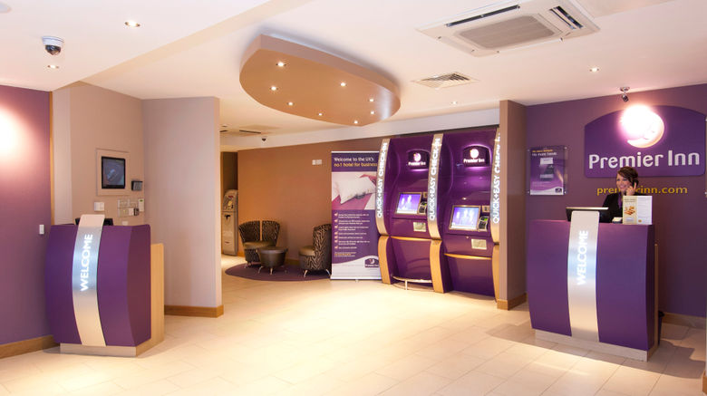 <b>Premier Inn Warwick Lobby</b>. Images powered by <a href="https://www.leonardoworldwide.com/" title="Leonardo Worldwide" target="_blank">Leonardo</a>.