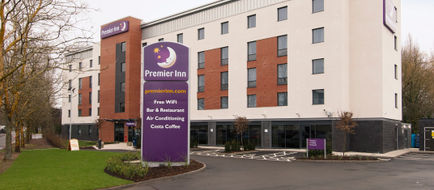 Premier Inn Warwick Exterior