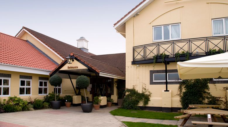 <b>Premier Inn Welwyn Garden City Exterior</b>. Images powered by <a href="https://www.leonardoworldwide.com/" title="Leonardo Worldwide" target="_blank">Leonardo</a>.