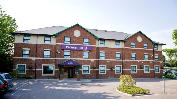Premier Inn Watford North Exterior