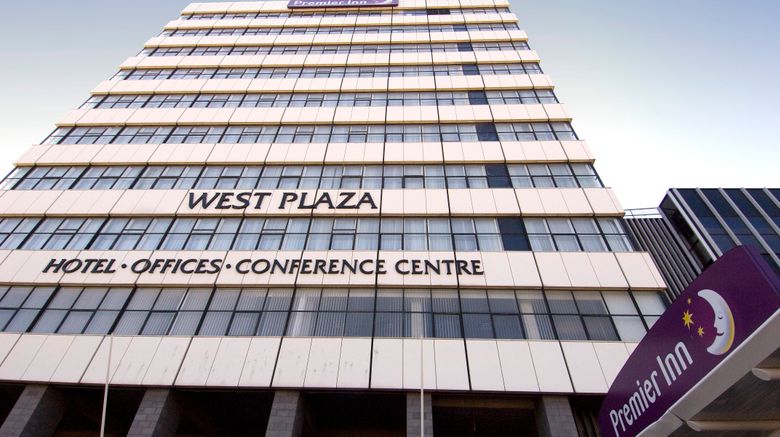 <b>Premier Inn Town Centre (New Square) Exterior</b>. Images powered by <a href="https://www.leonardoworldwide.com/" title="Leonardo Worldwide" target="_blank">Leonardo</a>.