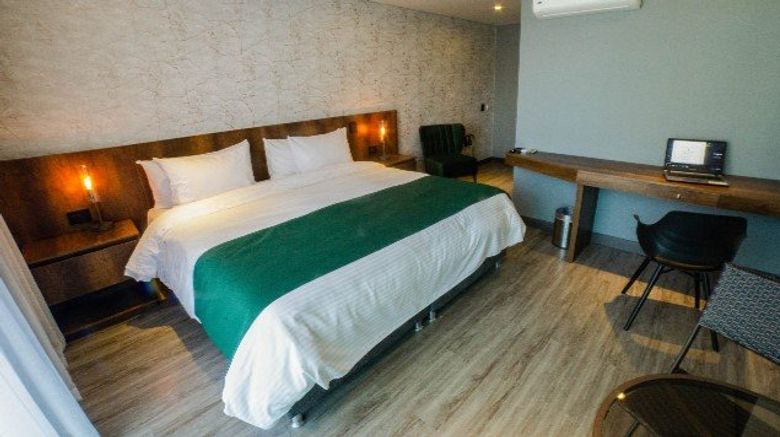 <b>Cafe Hotel Medellin Room</b>. Images powered by <a href="https://www.leonardoworldwide.com/" title="Leonardo Worldwide" target="_blank">Leonardo</a>.