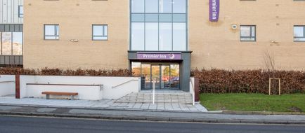 Premier Inn Winchester Exterior