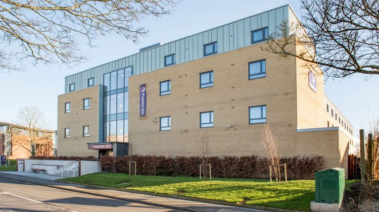 Premier Inn Winchester Exterior