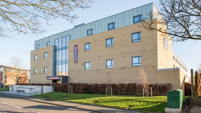 <b>Premier Inn Winchester Exterior</b>. Images powered by <a href="https://www.leonardoworldwide.com/" title="Leonardo Worldwide" target="_blank">Leonardo</a>.