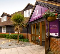 Premier Inn Woking West (A324) Exterior