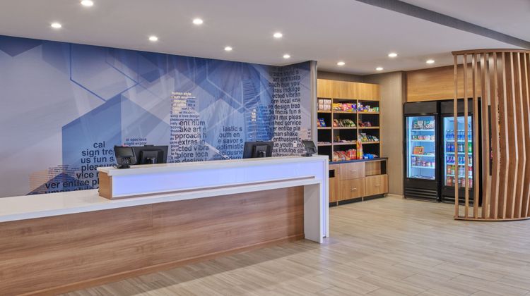 SpringHill Suites Detroit Dearborn Lobby