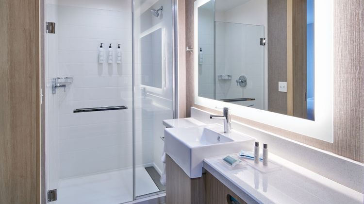 SpringHill Suites Detroit Dearborn Room