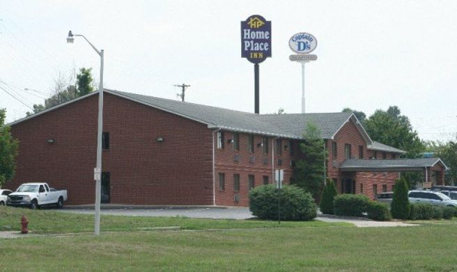 Home Place Inn Exterior