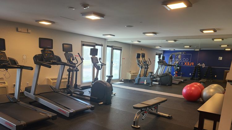 Holiday Inn Express & Suites Health Club