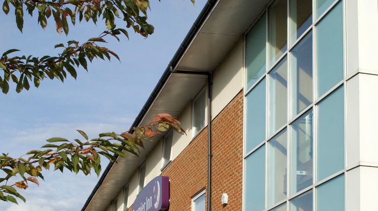 Premier Inn Reading (Caversham Bridge) Exterior