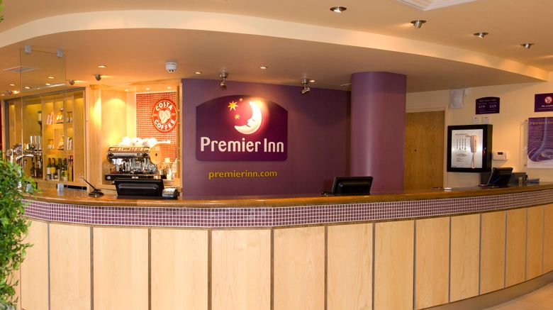 <b>Premier Inn Reading Central Lobby</b>. Images powered by <a href="https://www.leonardoworldwide.com/" title="Leonardo Worldwide" target="_blank">Leonardo</a>.