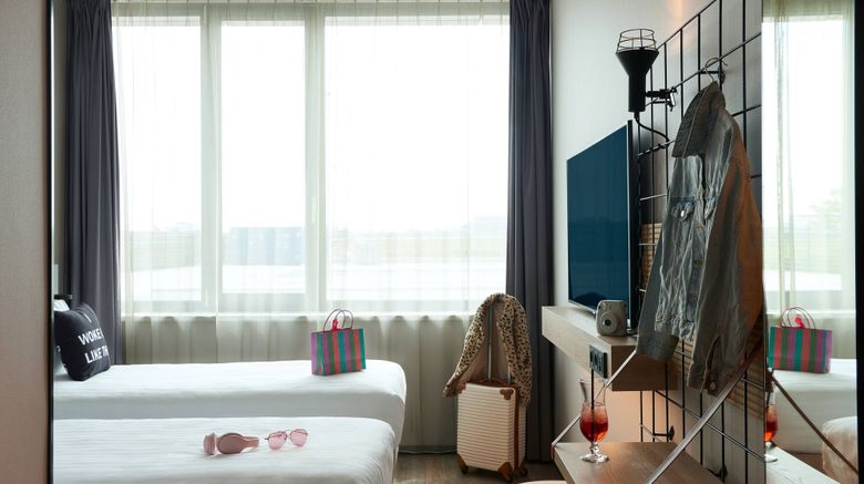 <b>Moxy Amsterdam Schiphol Airport Room</b>. Images powered by <a href="https://www.leonardoworldwide.com/" title="Leonardo Worldwide" target="_blank">Leonardo</a>.