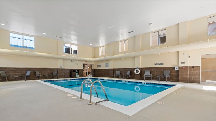 Fairfield Inn & Suites Hickory Pool