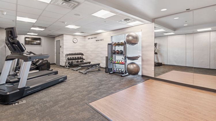 Fairfield Inn & Suites Hickory Recreation