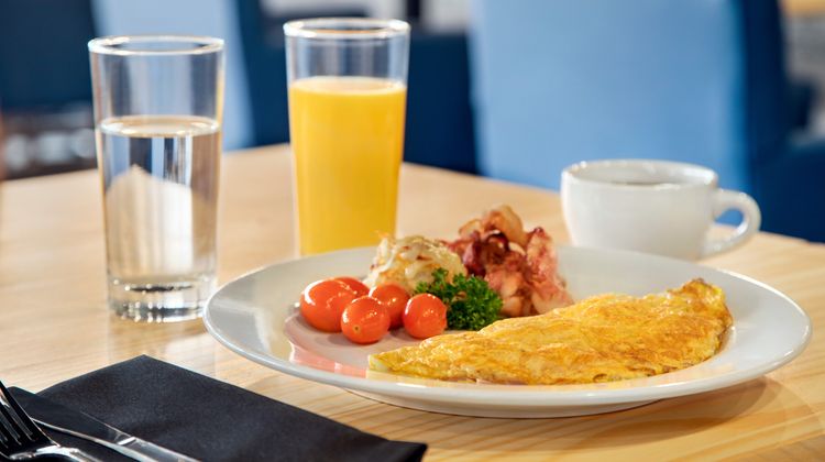 Holiday Inn Airport-Stadium Area Restaurant
