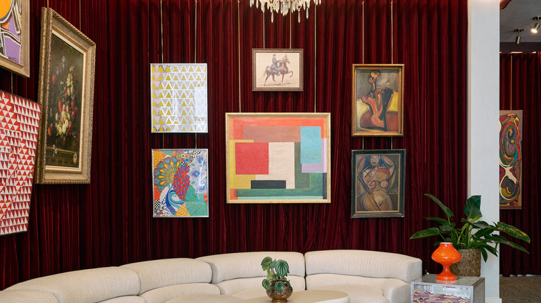 <b>Hotel Genevieve Lobby</b>. Images powered by <a href="https://www.leonardoworldwide.com/" title="Leonardo Worldwide" target="_blank">Leonardo</a>.