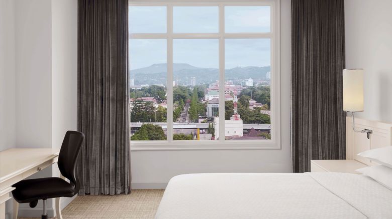 <b>Four Points by Sheraton Bandung Room</b>. Images powered by <a href="https://www.leonardoworldwide.com/" title="Leonardo Worldwide" target="_blank">Leonardo</a>.