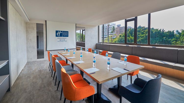Holiday Inn Express Taichung Park Meeting