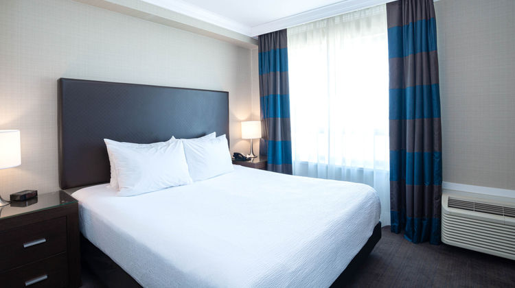 Sandman Hotel Oakville Room