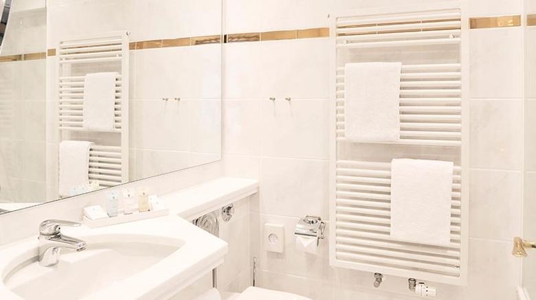 <b>Hotel Reutemann-Seegarten Room</b>. Images powered by <a href="https://www.leonardoworldwide.com/" title="Leonardo Worldwide" target="_blank">Leonardo</a>.