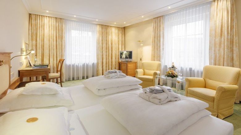 <b>Hotel Bayerischer Hof Room</b>. Images powered by <a href="https://www.leonardoworldwide.com/" title="Leonardo Worldwide" target="_blank">Leonardo</a>.