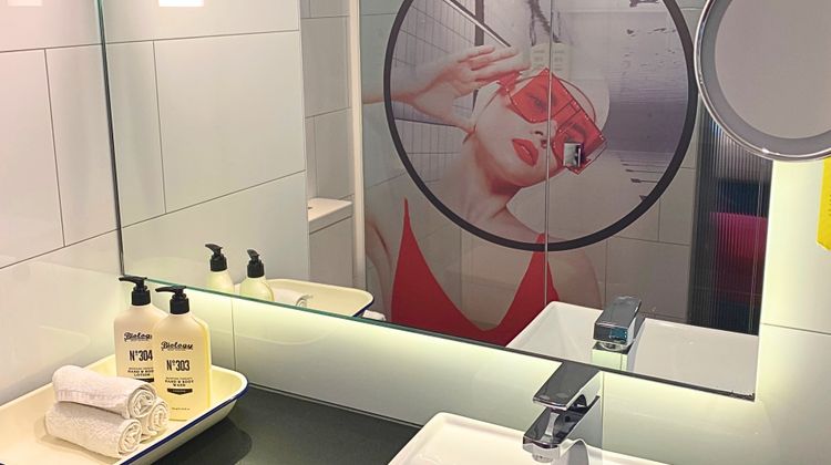 Hotel Indigo Melbourne on Flinders Room