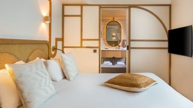 Monna Lisa Paris Room
