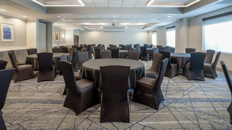 <b>Holiday Inn Express Ballroom</b>. Images powered by <a href="https://www.leonardoworldwide.com/" title="Leonardo Worldwide" target="_blank">Leonardo</a>.