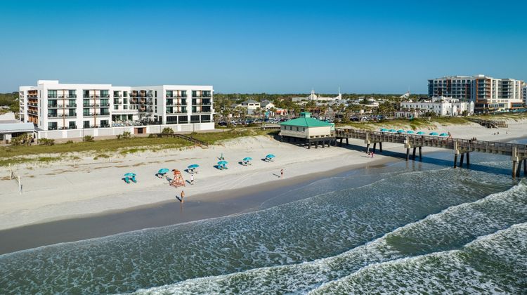Springhill Suites Beach Oceanfront Exterior