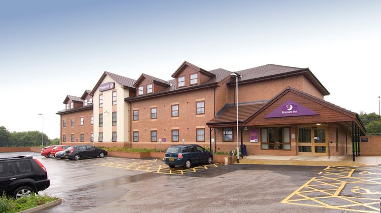 Premier Inn Ripley Exterior