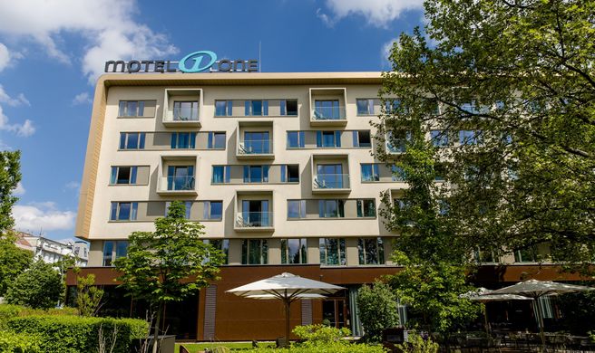 Motel One Wien Prater Exterior