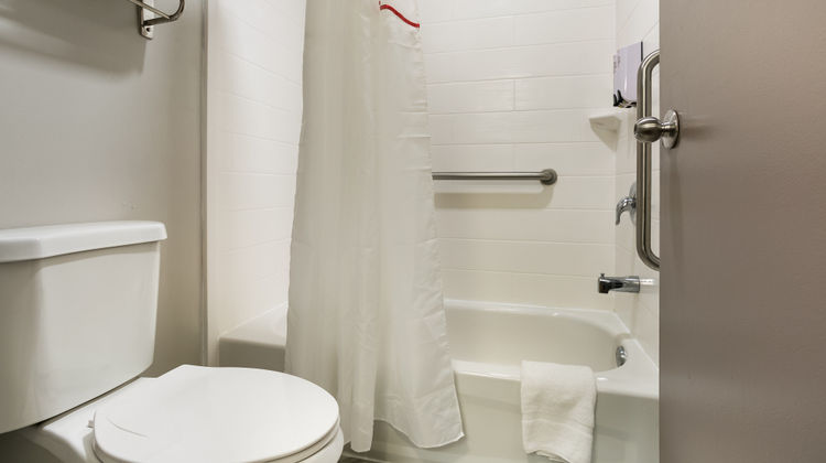 Red Roof Inn Denver - Lancaster County Room