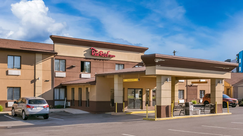 Red Roof Inn Denver Exterior. Images powered by <a href="https://www.leonardoworldwide.com" target="_blank" rel="noopener">Leonardo</a>.