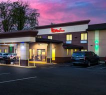 Red Roof Inn Denver Exterior