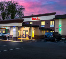 Red Roof Inn Denver Exterior