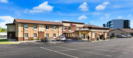 Red Roof Inn Denver Exterior