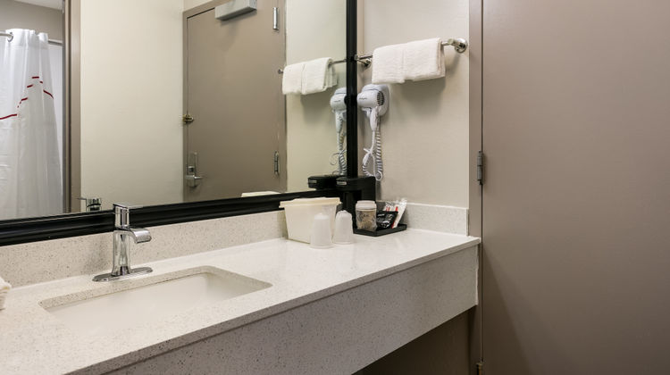 Red Roof Inn Denver - Lancaster County Room