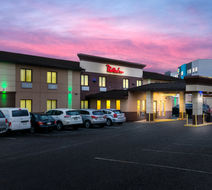 Red Roof Inn Denver Exterior