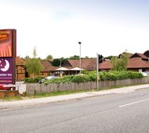 Premier Inn Sandhurst Exterior